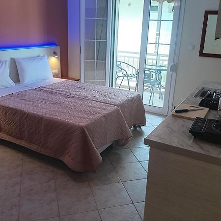 Oasis Blue Inn เลปโตการายา ภายนอก รูปภาพ