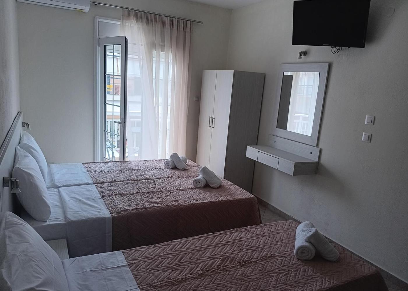 Oasis Blue Inn เลปโตการายา ภายนอก รูปภาพ