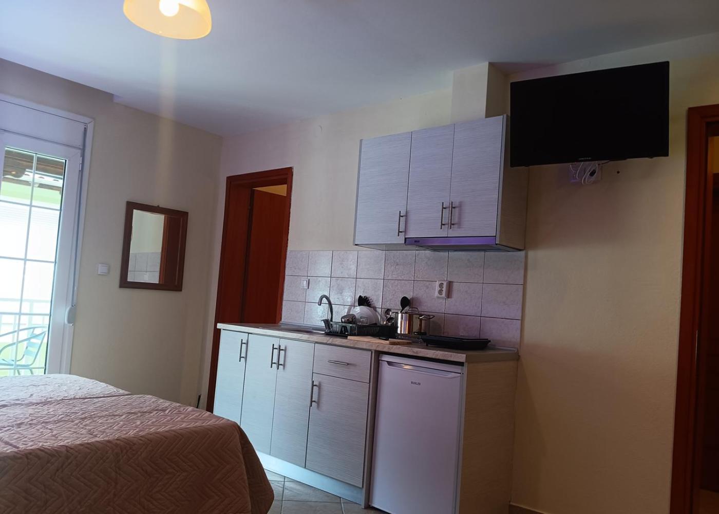 Oasis Blue Inn เลปโตการายา ภายนอก รูปภาพ